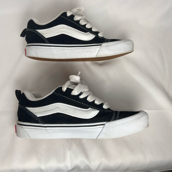 Vans Shoes - Vans Knu Skool Shoe in Black / White Size women 7